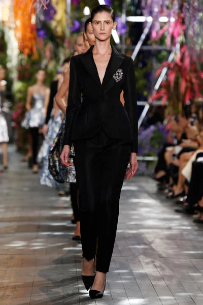 Look 48
